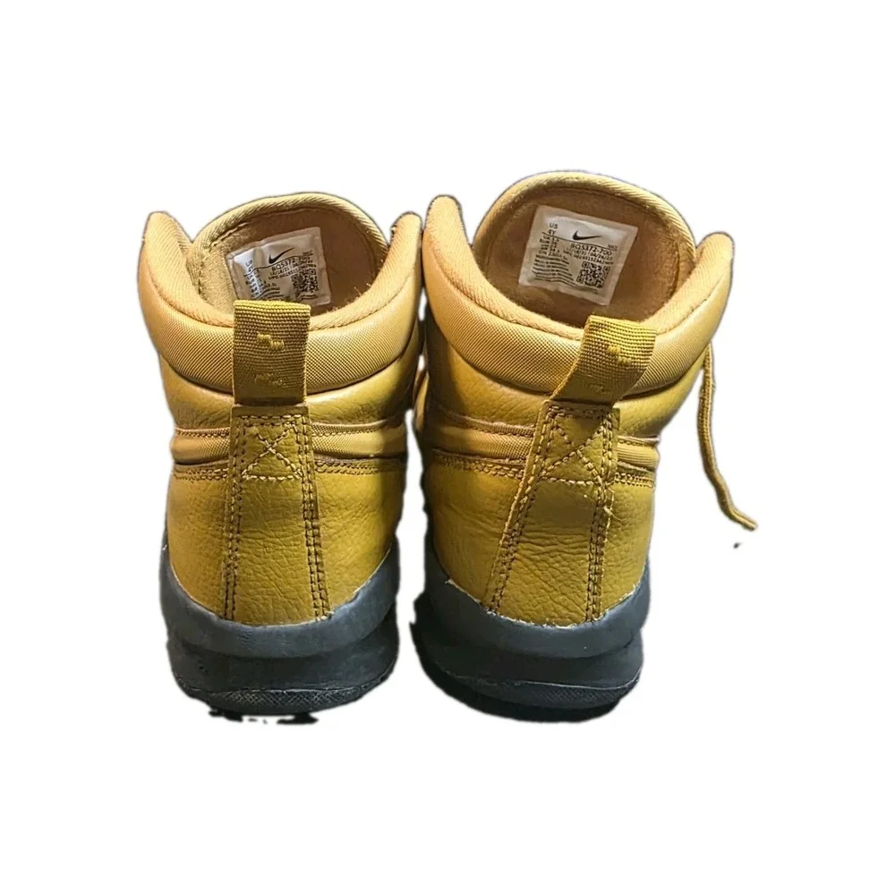 Nike Manoa Leather Wheat GS Boys Girls Kids Boots BQ5372-700 Size 4Y 4 Youth